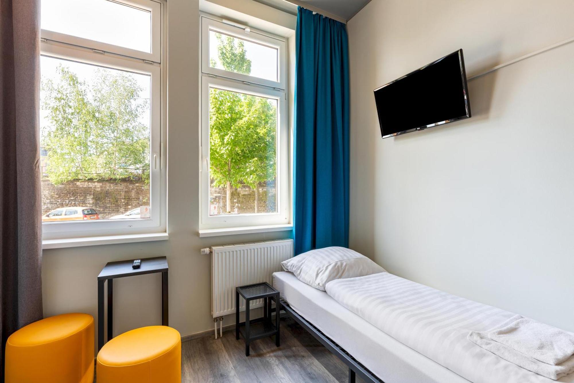 A&O Aachen Hauptbahnhof Hotel Exterior photo