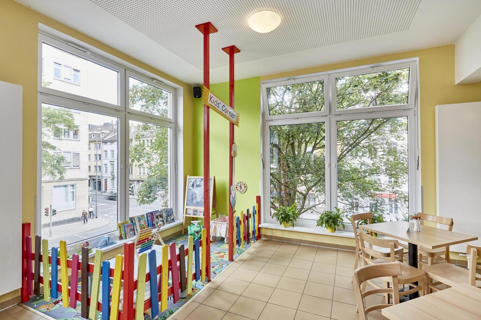 A&O Aachen Hauptbahnhof Hotel Exterior photo